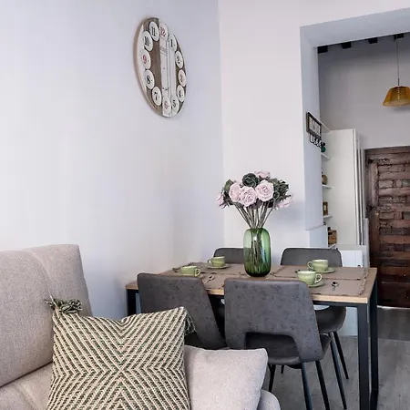 A Dream In Apartment *